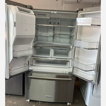 KitchenAid 26,8 pies cúbicos. Refrigerador con puertas francesas de profundidad estándar y 36 pulgadas de ancho, con acabado exterior para hielo y agua y PrintShield